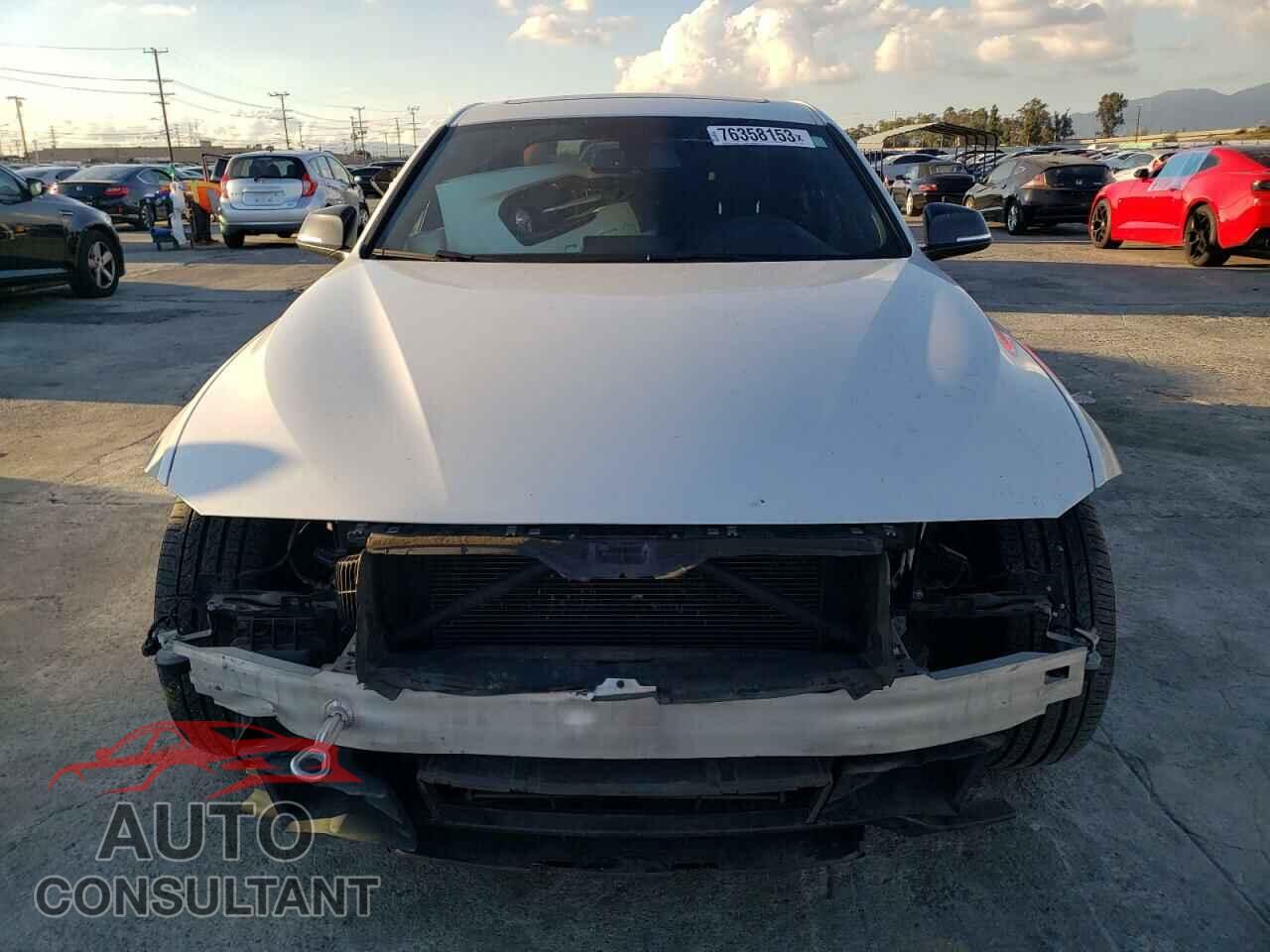 BMW 3 SERIES 2016 - WBA8E9G55GNU30336