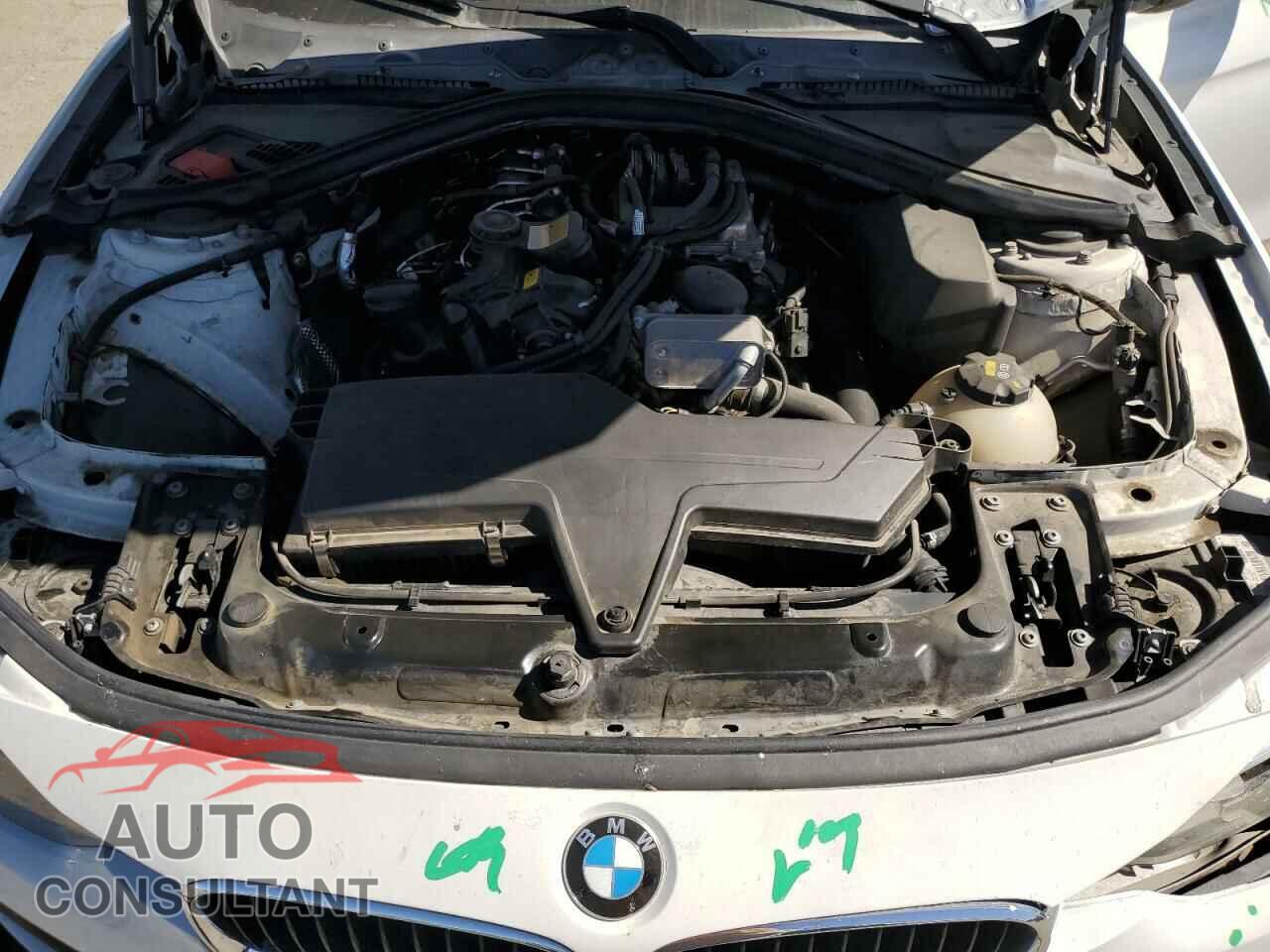BMW 3 SERIES 2016 - WBA8E1G53GNU10443
