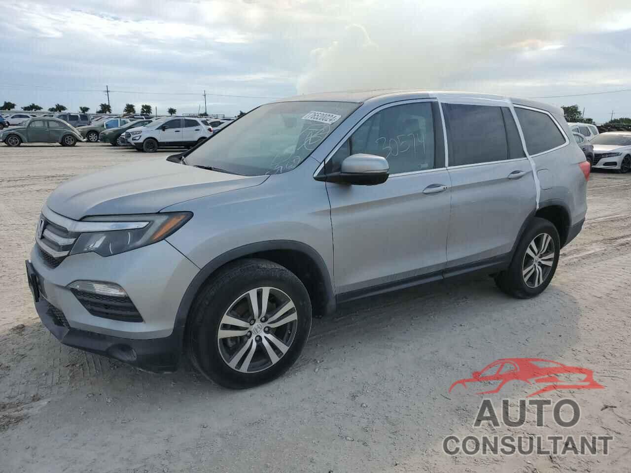 HONDA PILOT 2018 - 5FNYF6H52JB061020