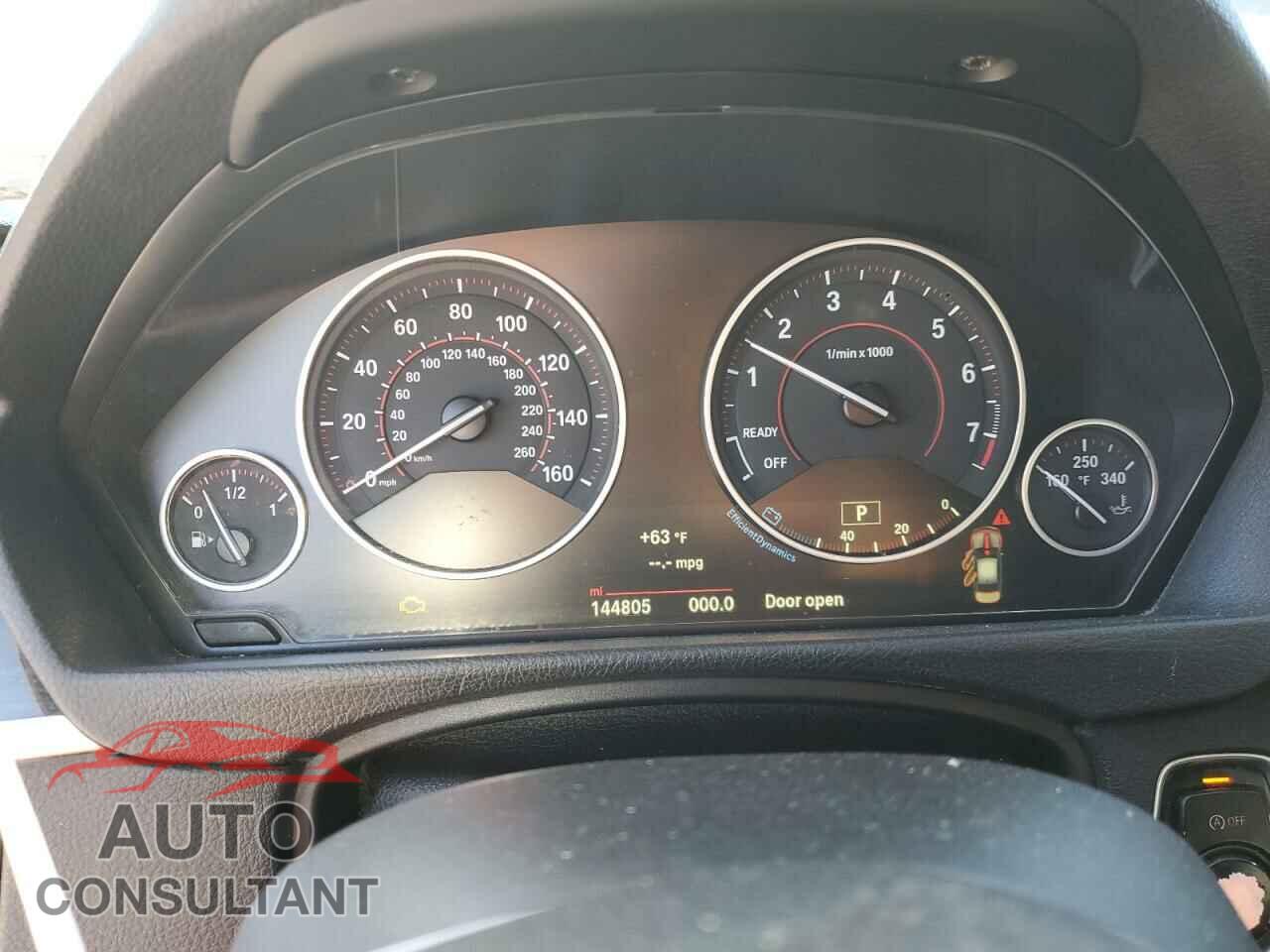 BMW 3 SERIES 2017 - WBA8D9C52HA003570