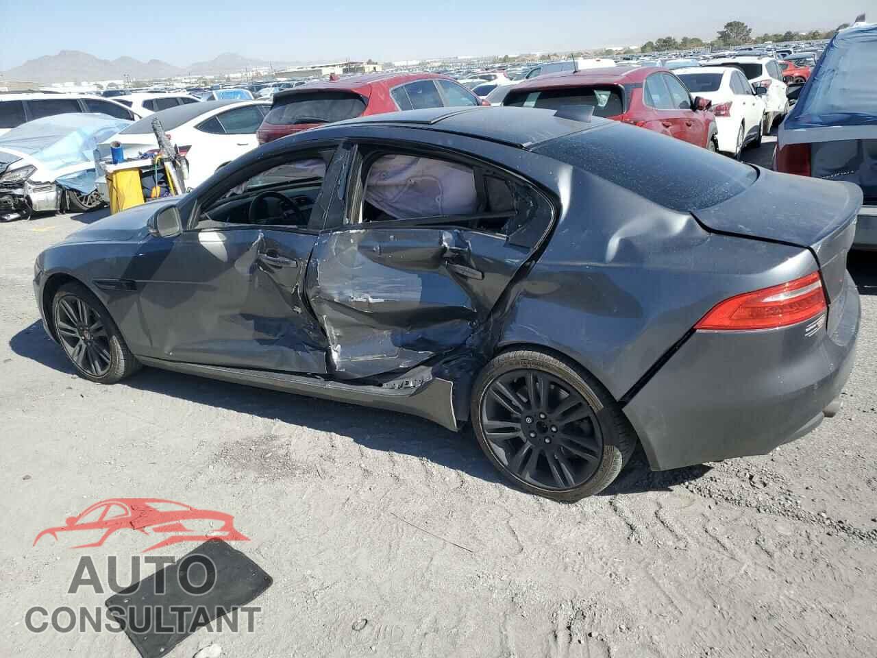JAGUAR XE 2017 - SAJAE4BG0HA958103