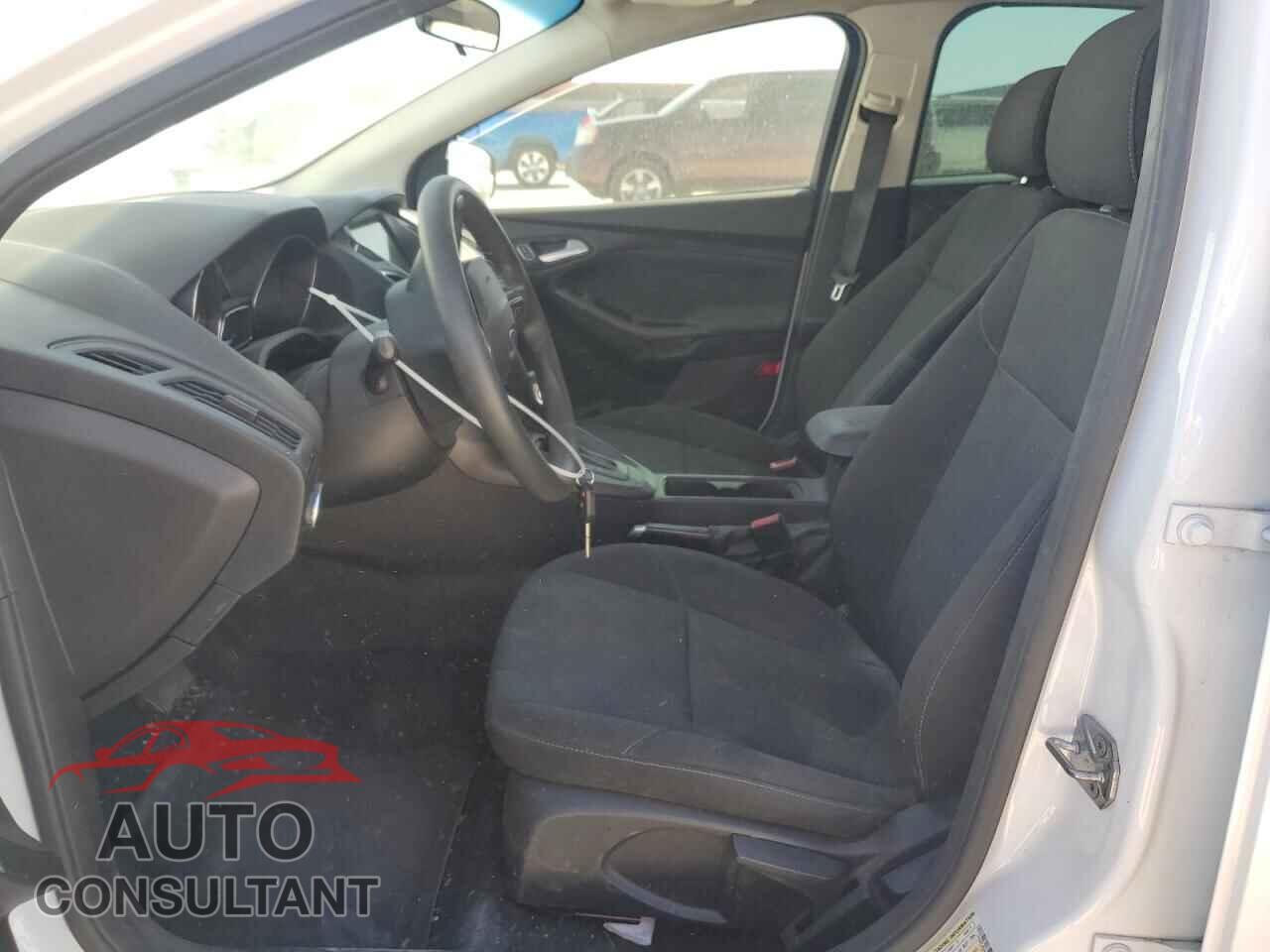 FORD FOCUS 2017 - 1FADP3H2XHL295466