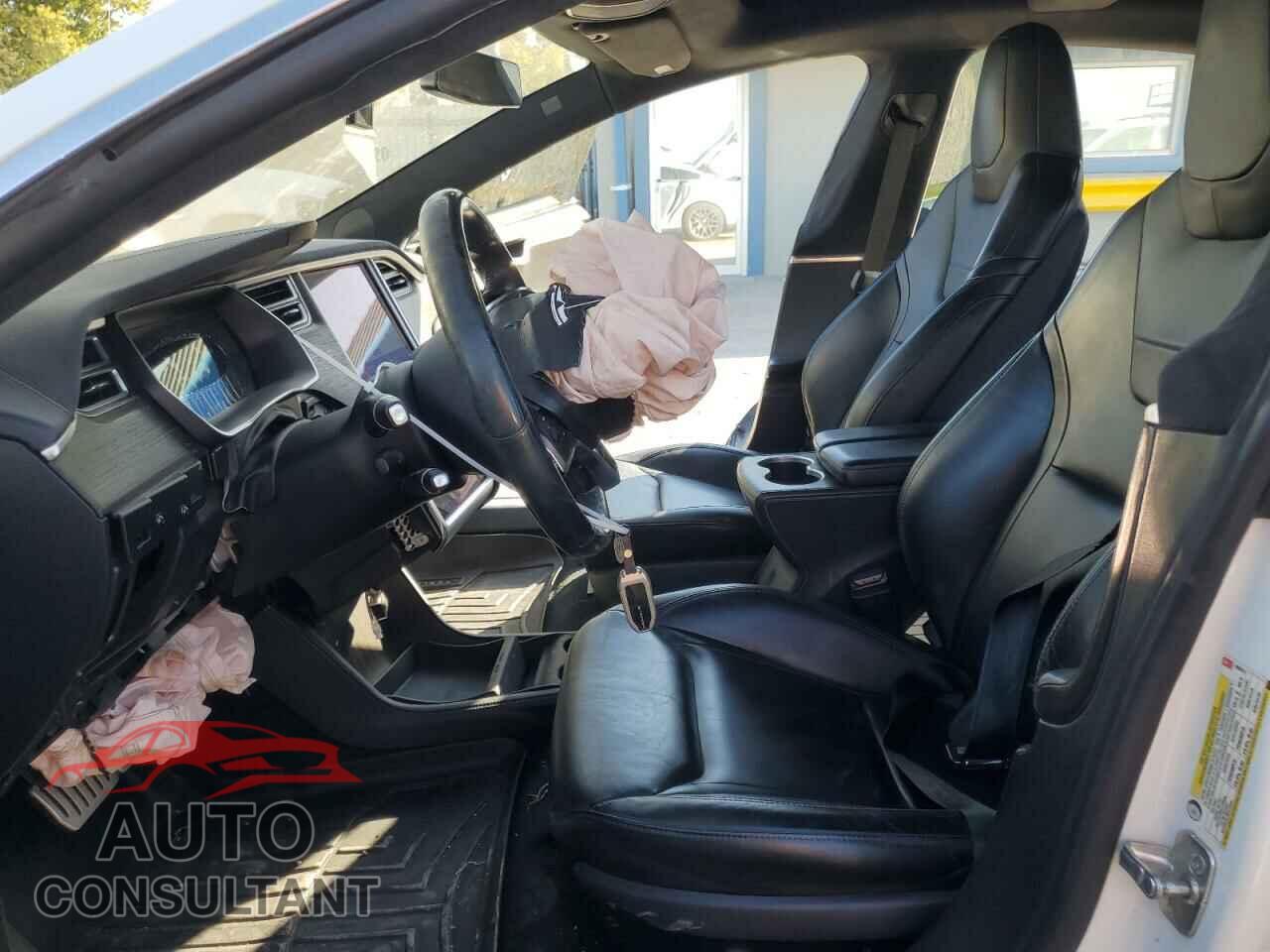 TESLA MODEL S 2015 - 5YJSA1S29FF090575