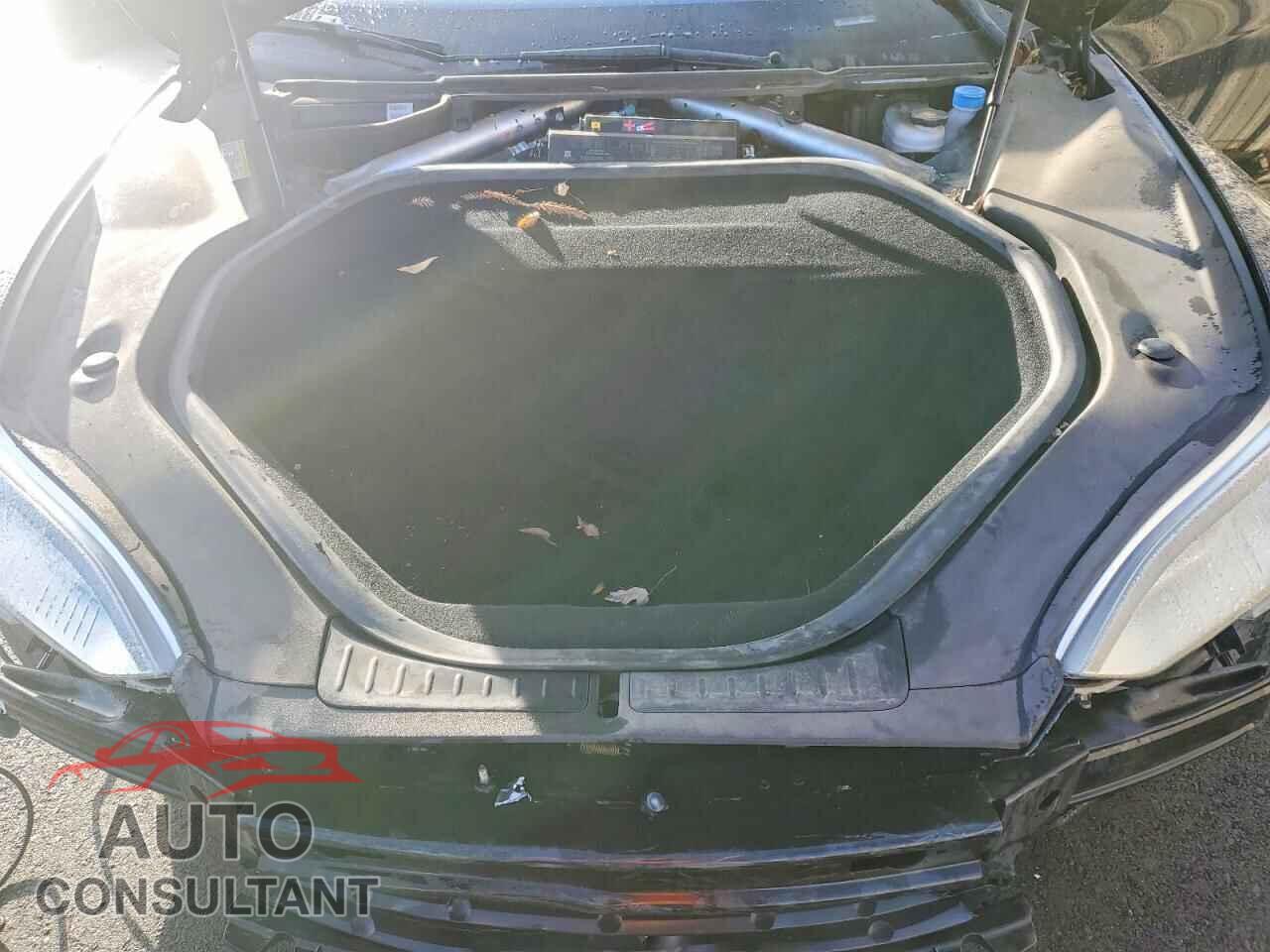 TESLA MODEL S 2015 - 5YJSA1E28FF115249
