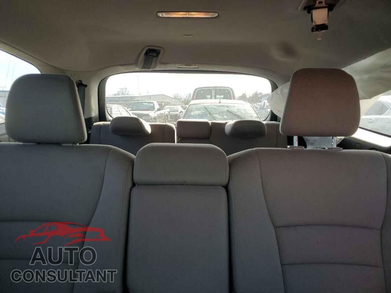 HONDA PILOT 2018 - 5FNYF5H31JB024758