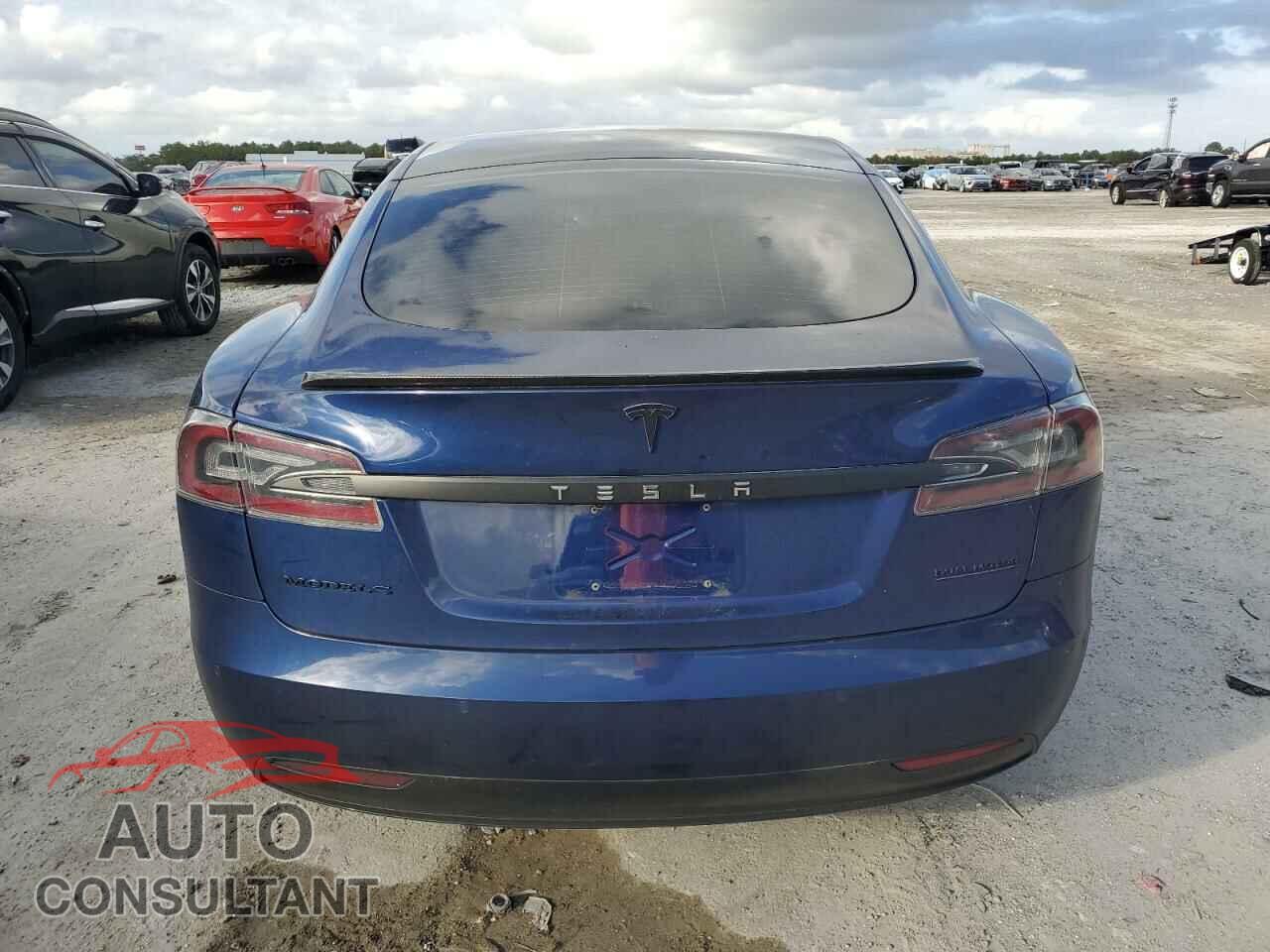 TESLA MODEL S 2017 - 5YJSA1E44HF200755