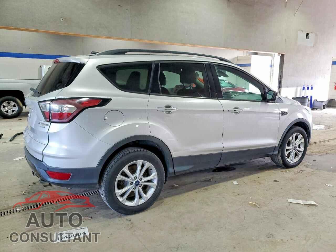 FORD ESCAPE 2017 - 1FMCU0J90HUE84508