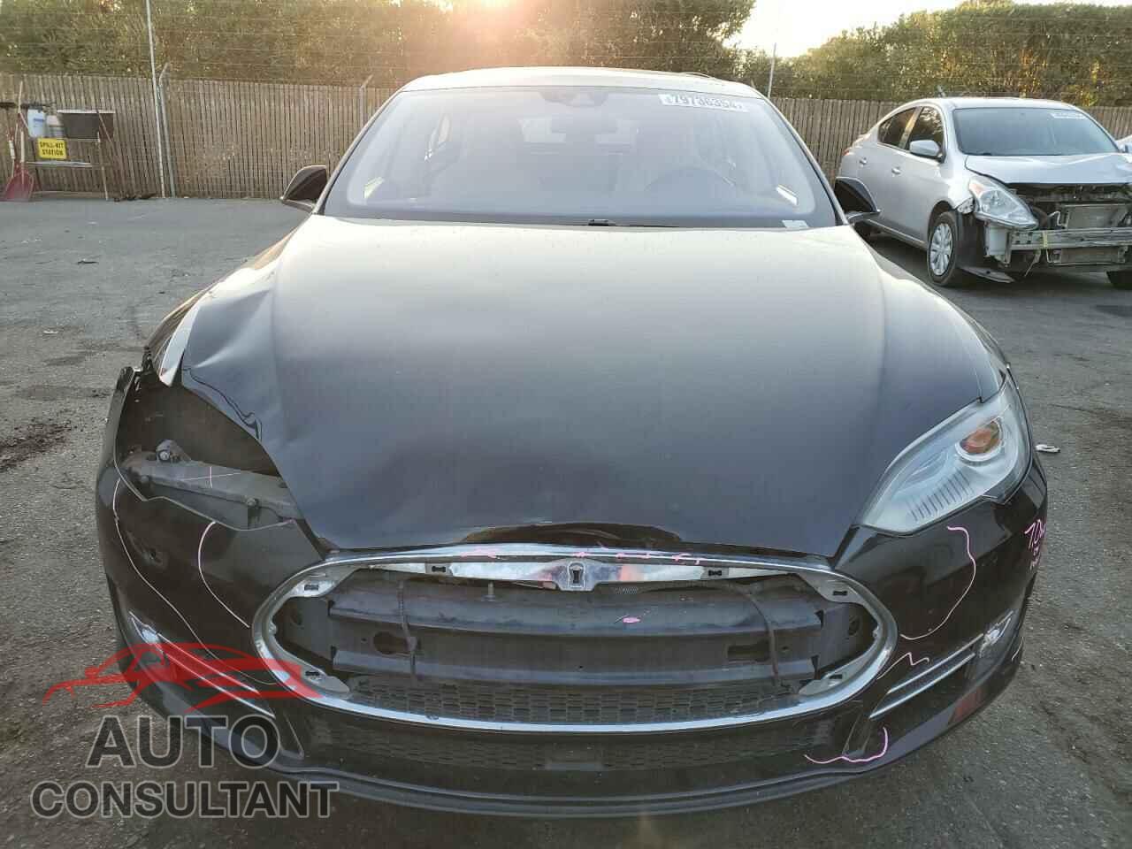 TESLA MODEL S 2015 - 5YJSA1E11FF117299