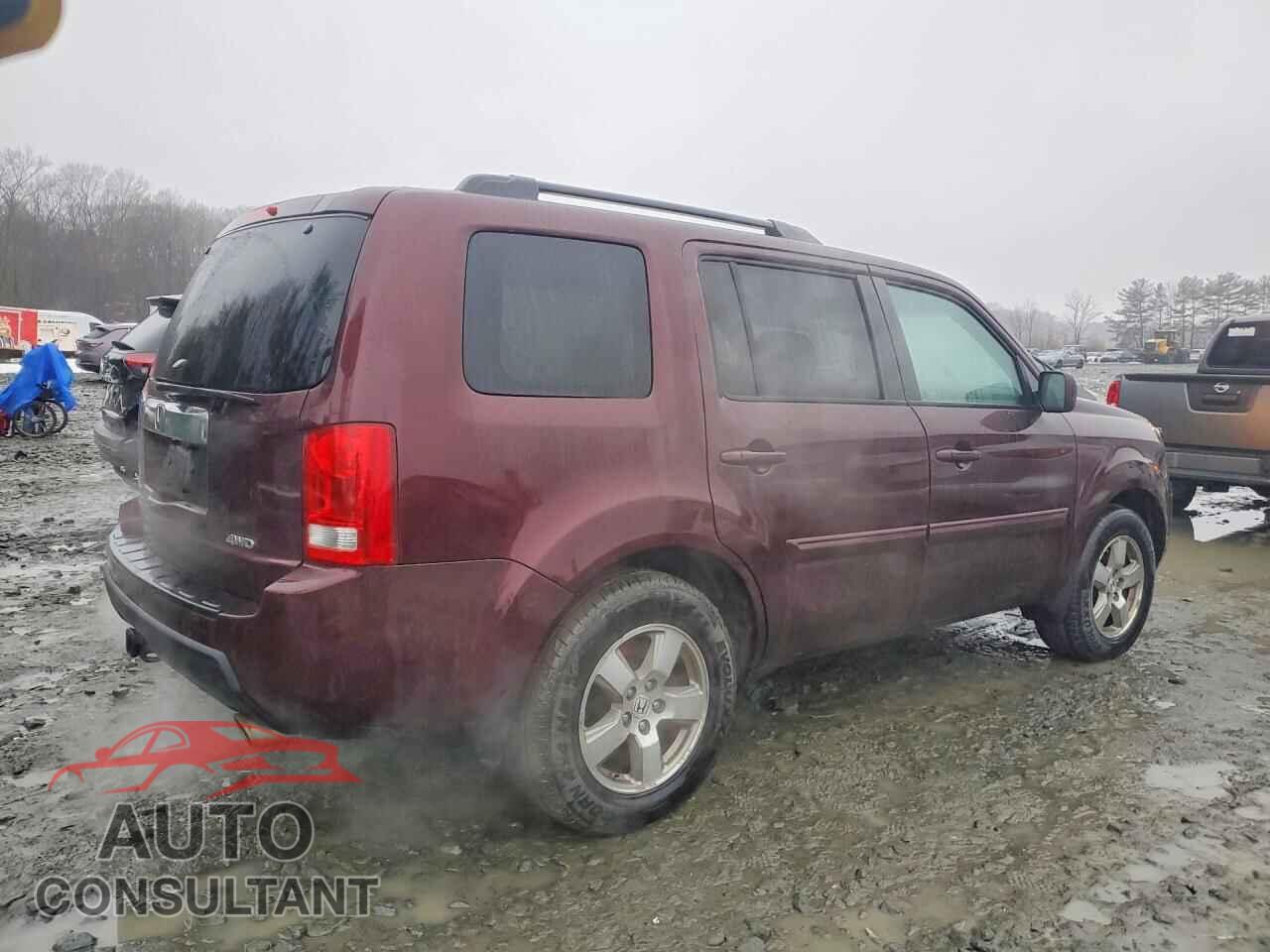 HONDA PILOT 2011 - 5FNYF4H56BB080143