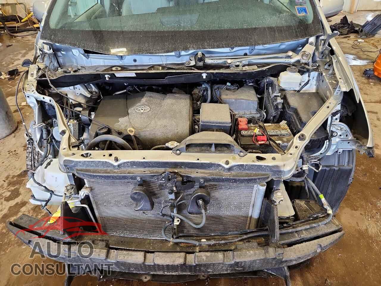 TOYOTA SIENNA 2020 - 5TDDZ3DC6LS242595