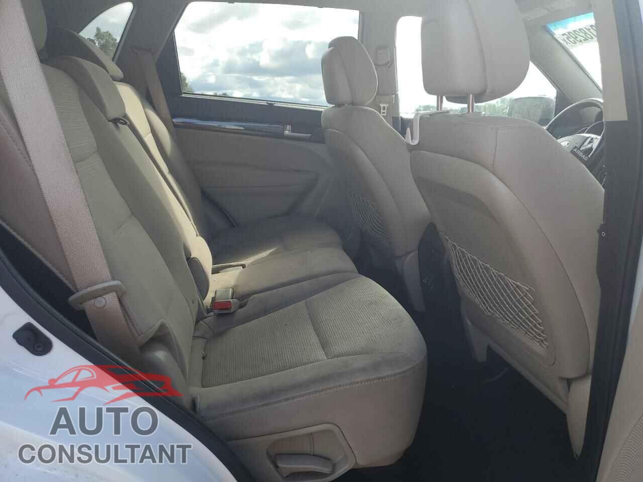 KIA SORENTO 2015 - 5XYKTDA7XFG653473