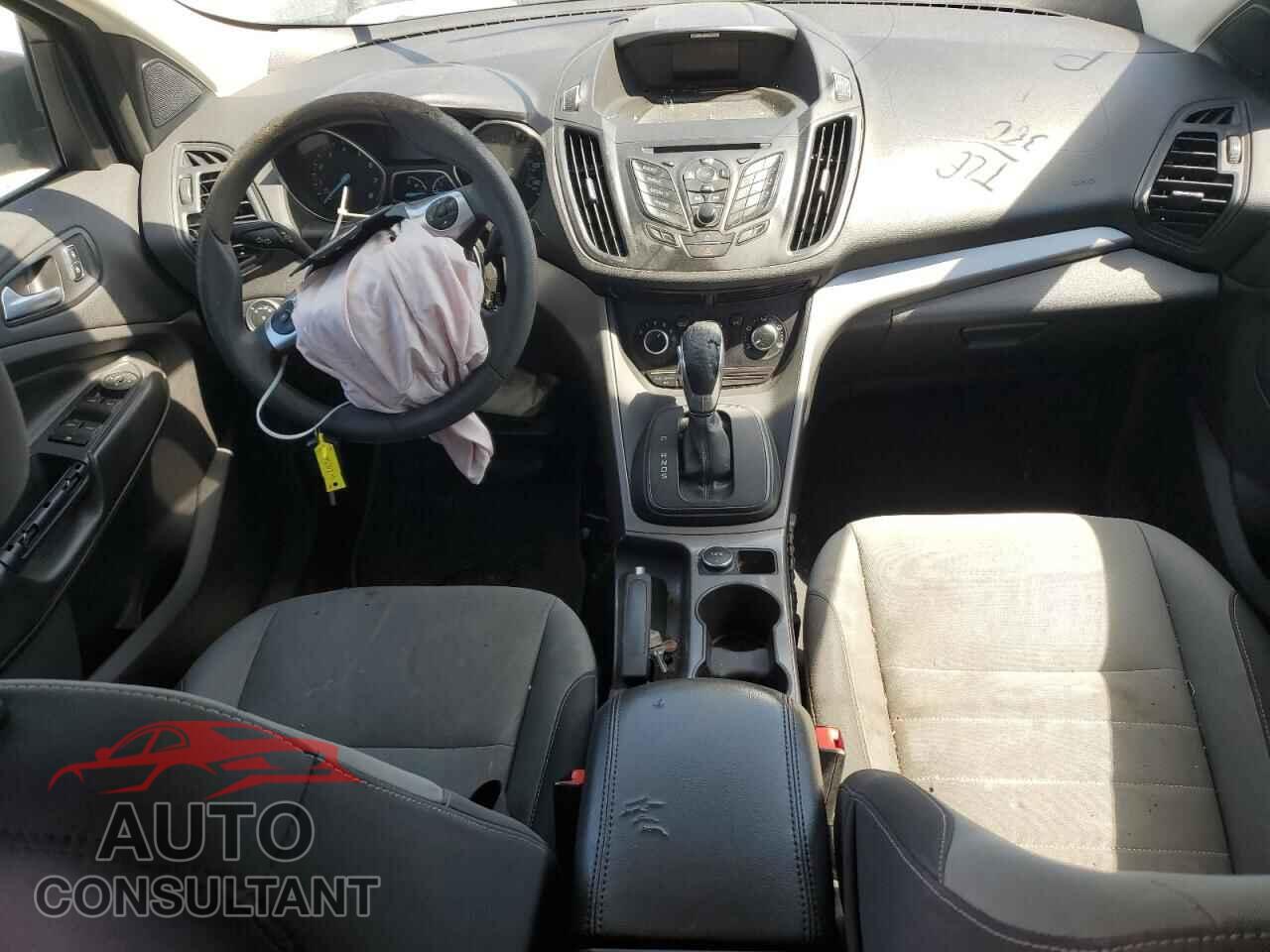 FORD ESCAPE 2015 - 1FMCU0G71FUC60649