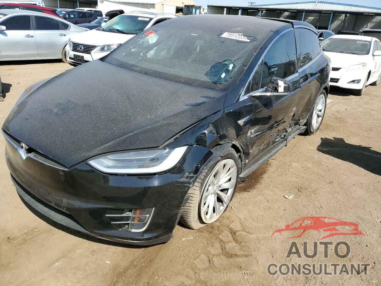 TESLA MODEL X 2018 - 5YJXCBE27JF141758