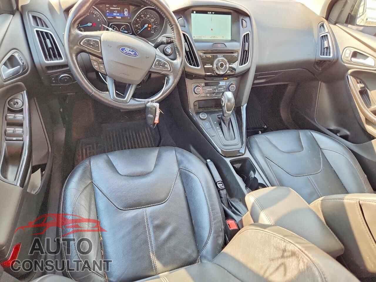 FORD FOCUS 2016 - 1FADP3N28GL256510