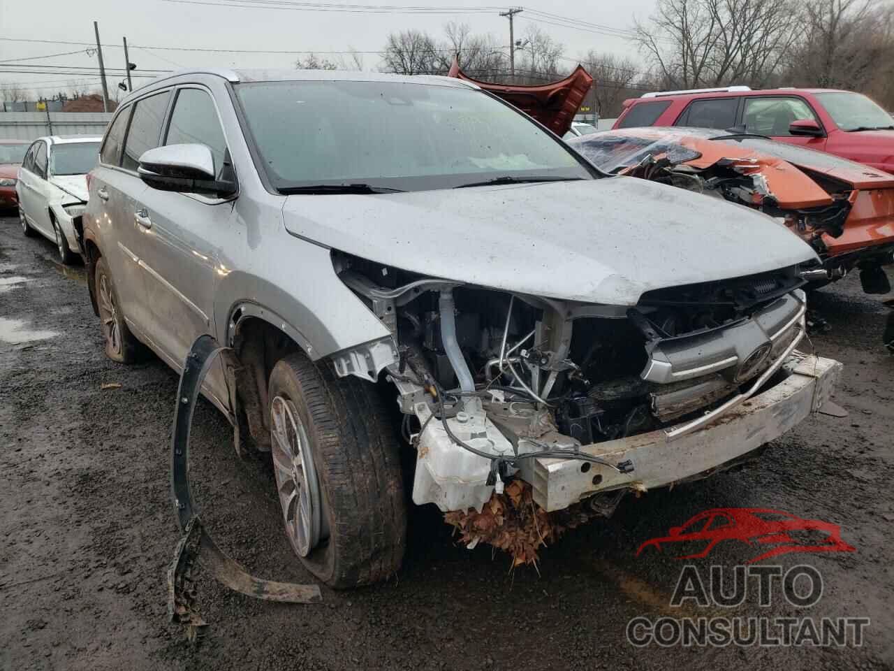TOYOTA HIGHLANDER 2017 - 5TDJZRFH8HS462973