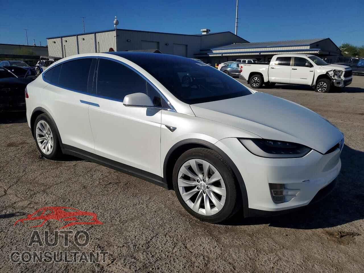 TESLA MODEL X 2018 - 5YJXCBE26JF143484