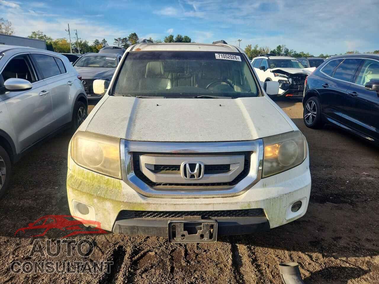 HONDA PILOT 2011 - 5FNYF4H50BB082731