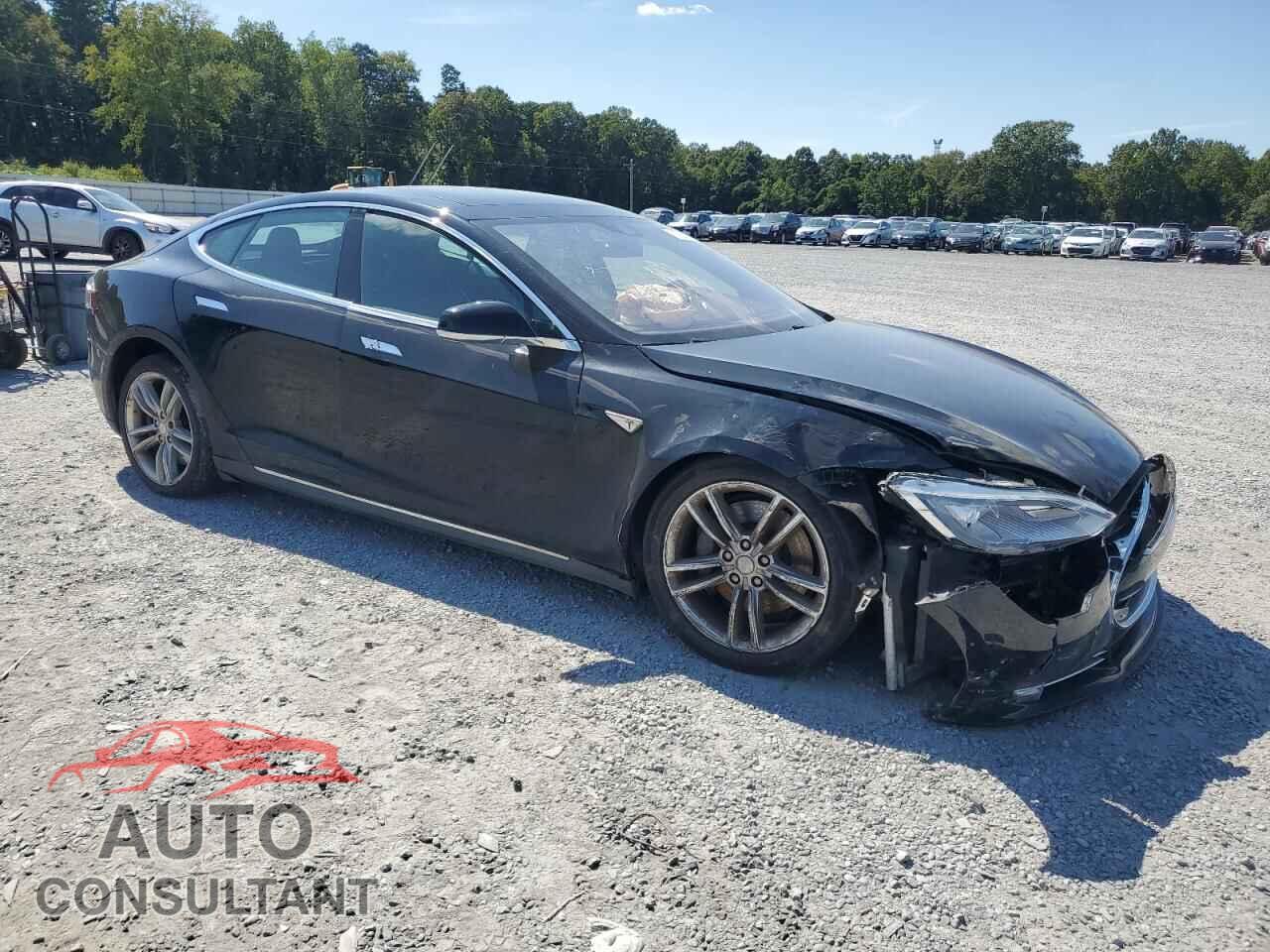 TESLA MODEL S 2015 - 5YJSA1E28FF110990