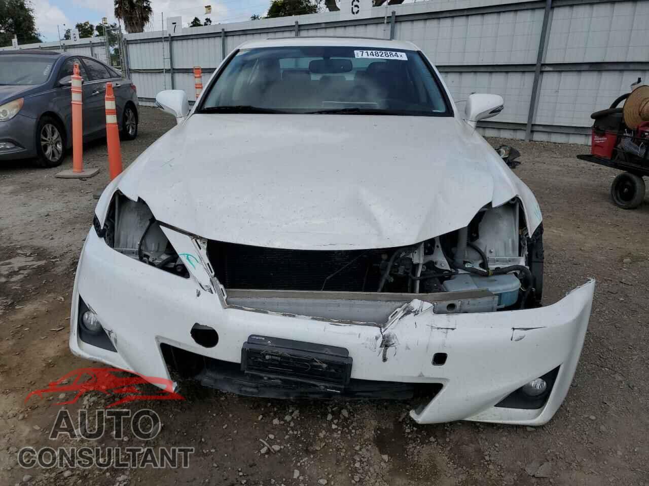 LEXUS IS 2011 - JTHBF5C28B5147687