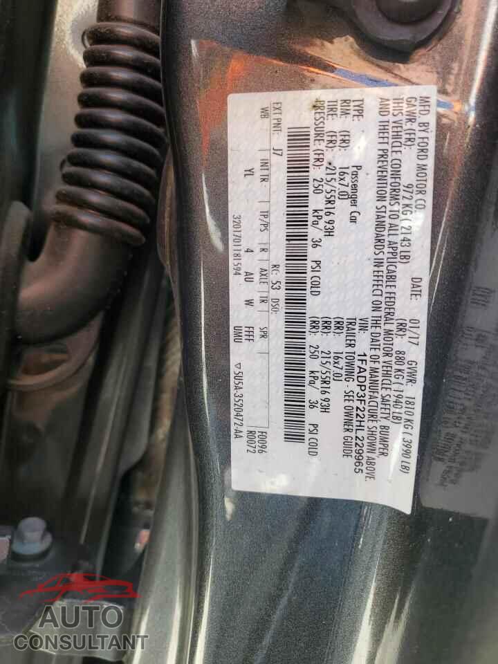 FORD FOCUS 2017 - 1FADP3F22HL229965