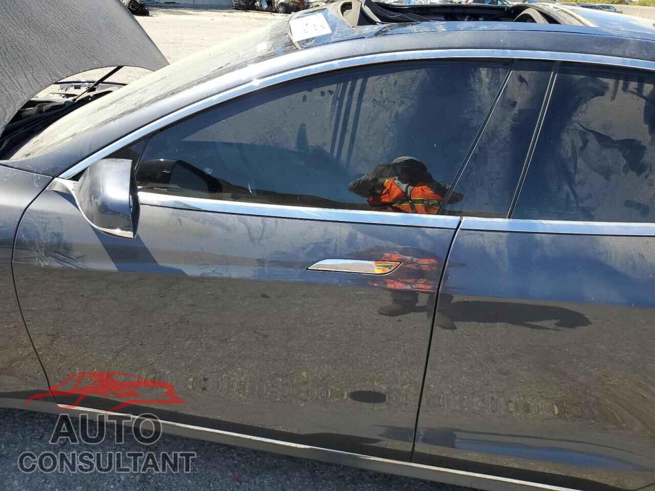 TESLA MODEL S 2016 - 5YJSA1E15GF133927