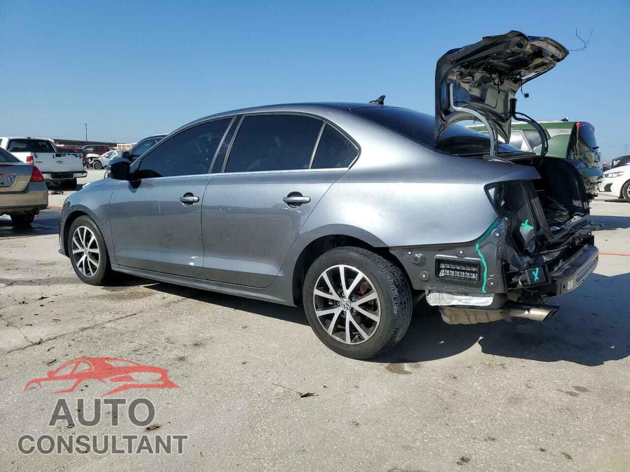 VOLKSWAGEN JETTA 2017 - 3VWDB7AJXHM216004