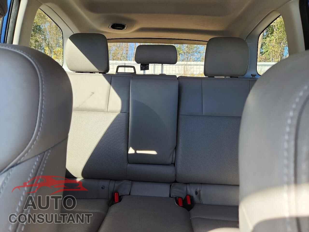 SUBARU FORESTER 2017 - JF2SJARC9HH448146