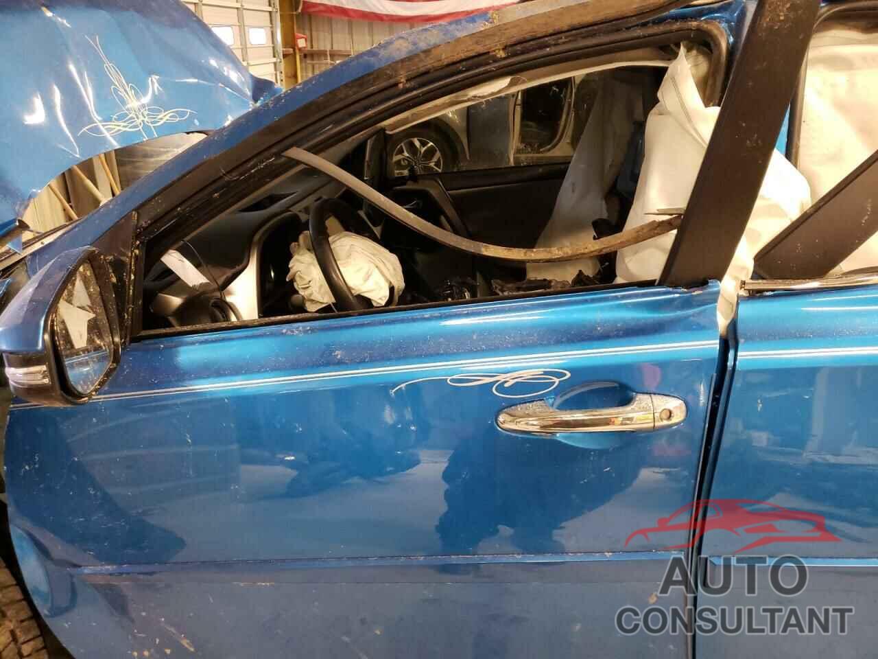 TOYOTA RAV4 2017 - JTMDJREV8HD104876
