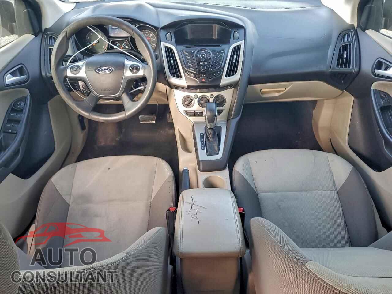 FORD FOCUS 2014 - 1FADP3F26EL147703