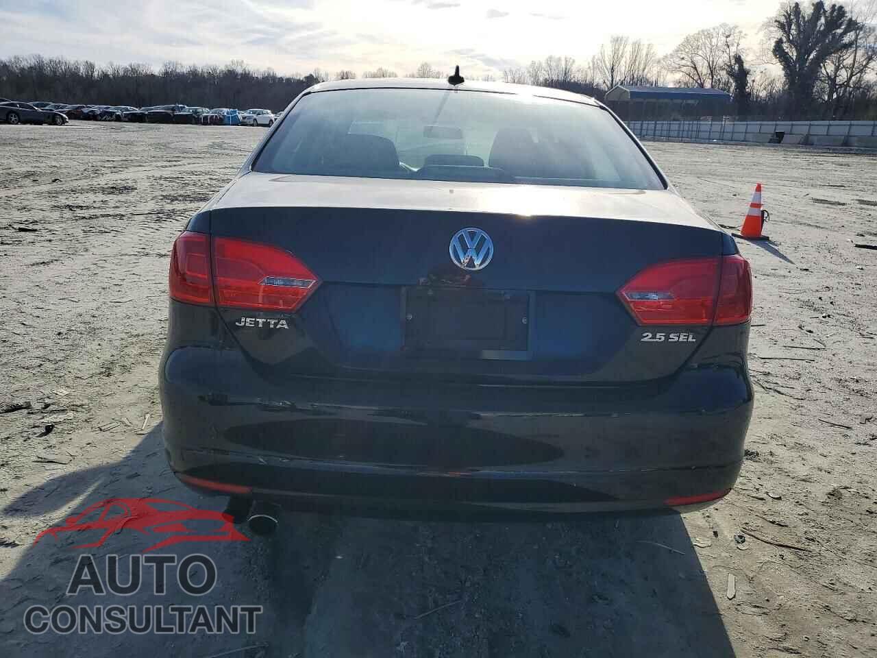 VOLKSWAGEN JETTA 2012 - 3VWLX7AJ5CM452419