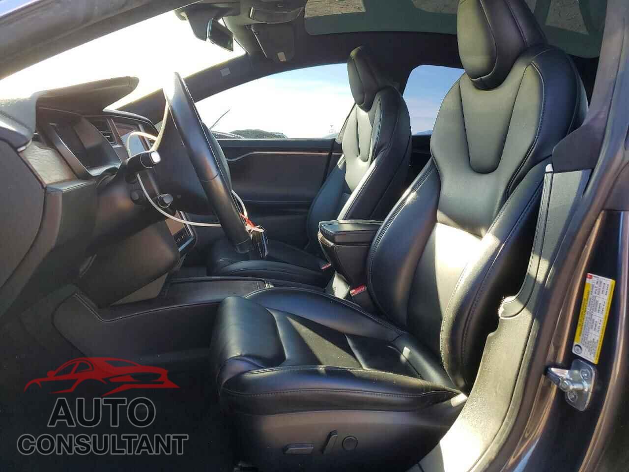 TESLA MODEL S 2020 - 5YJSA1E2XLF415113