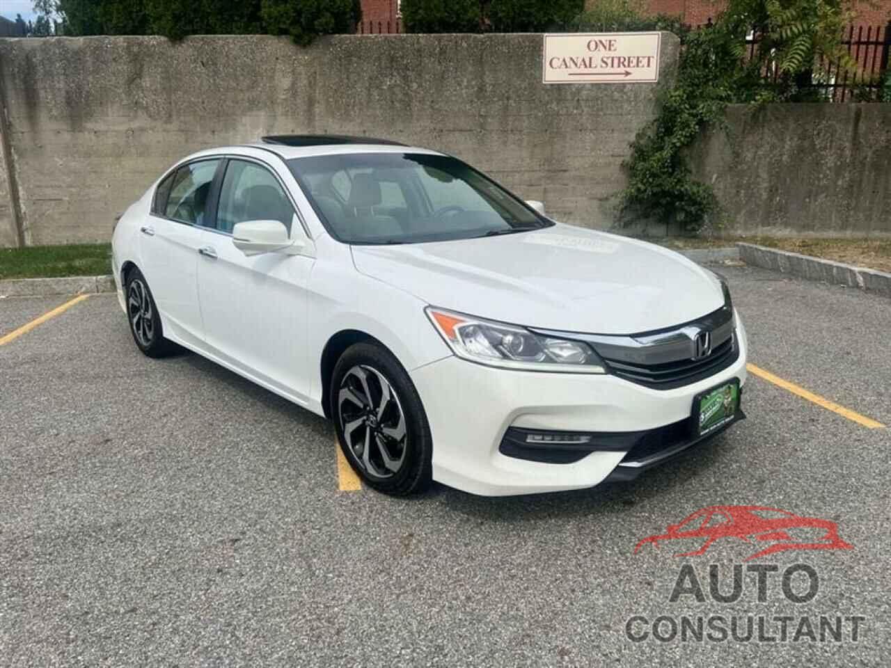 HONDA ACCORD 2017 - 1HGCR2F89HA172112