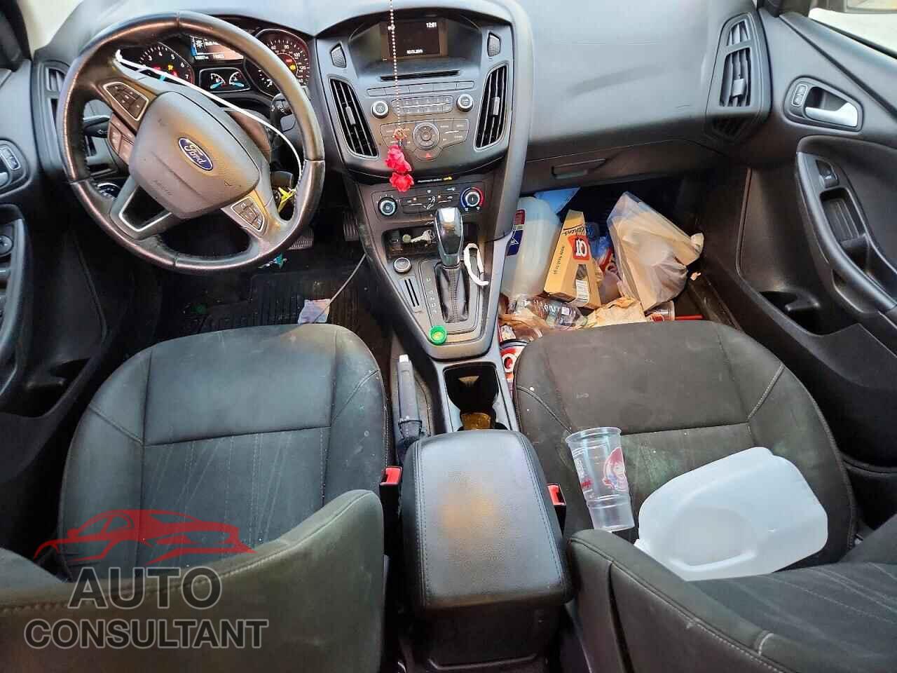 FORD FOCUS 2015 - 1FADP3F22FL277768