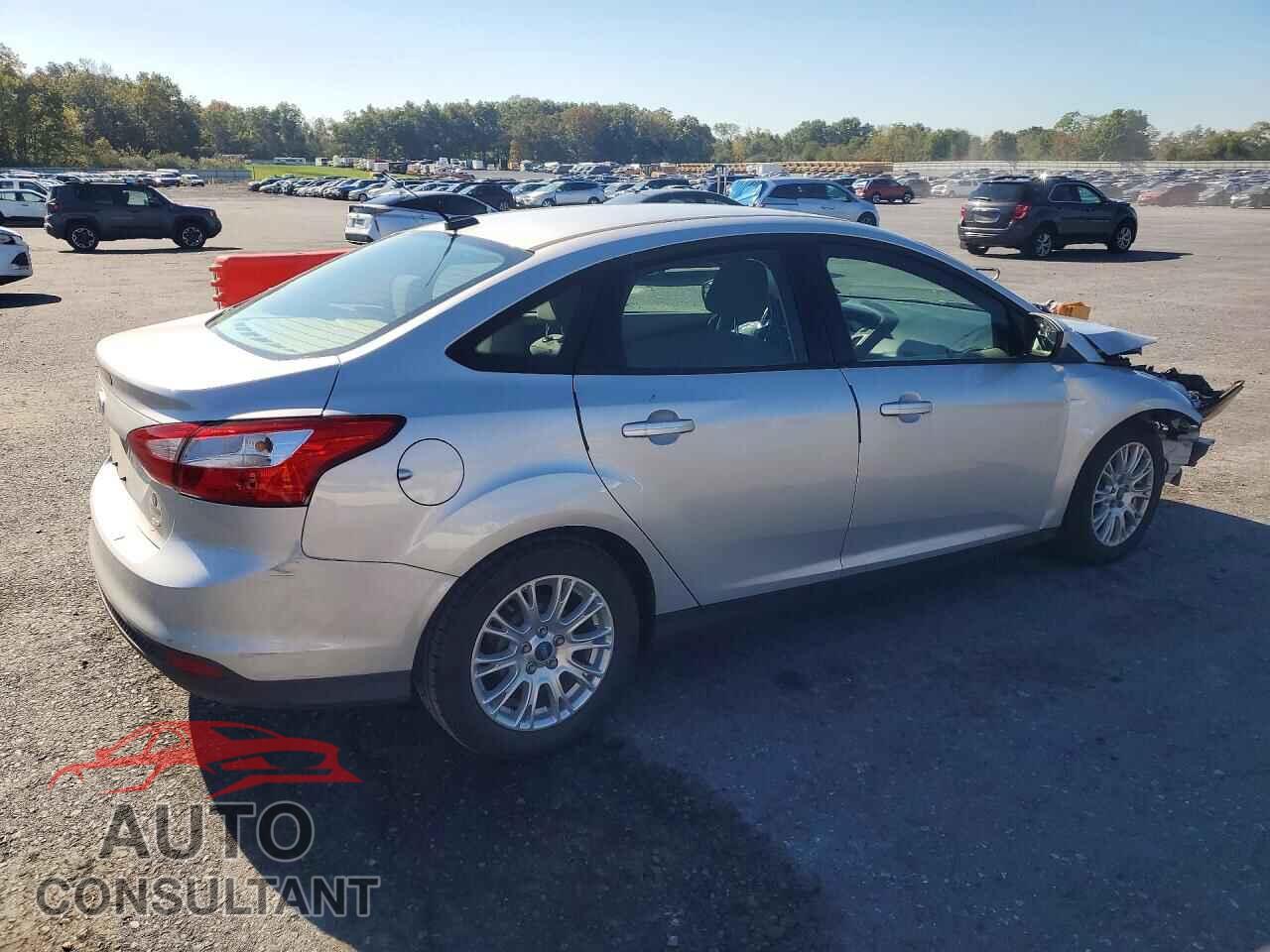 FORD FOCUS 2012 - 1FAHP3F28CL197999