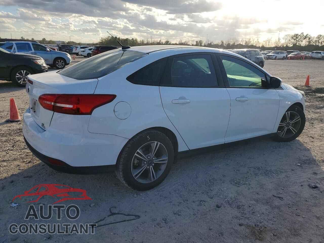 FORD FOCUS 2017 - 1FADP3FE7HL276502