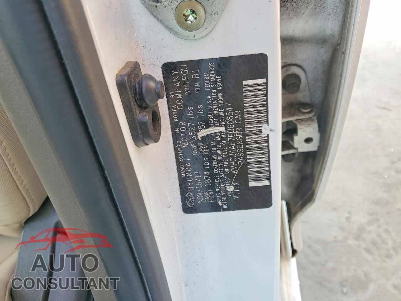 HYUNDAI ACCENT 2014 - KMHCU4AE7EU608547