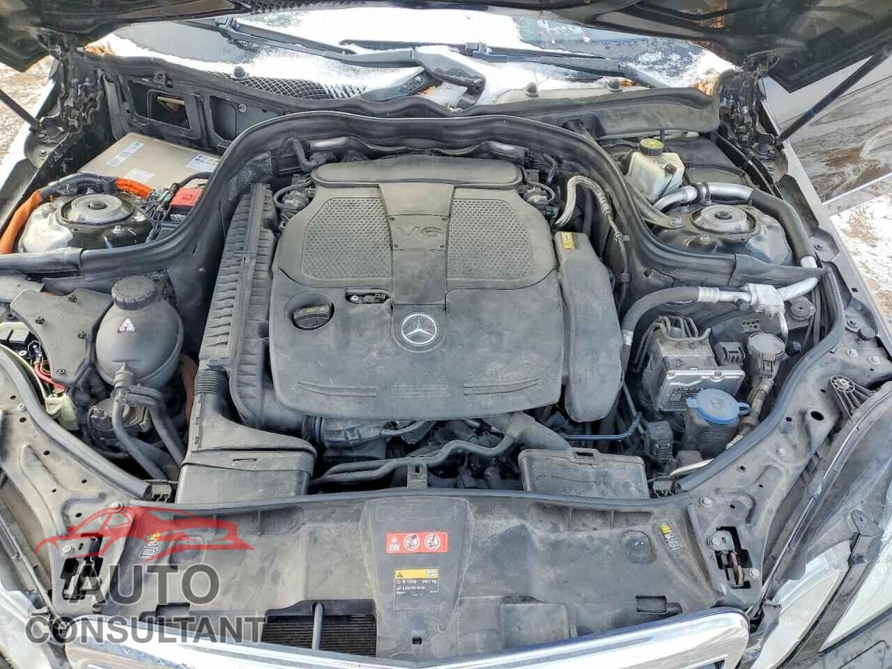 MERCEDES-BENZ E-CLASS 2013 - WDDHF9FB7DA738673