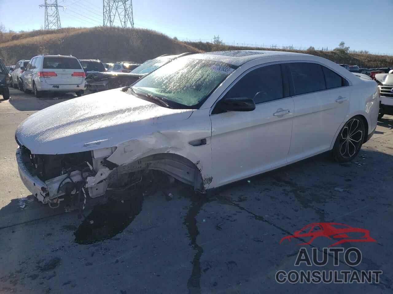 FORD TAURUS 2018 - 1FAHP2KT8JG132567