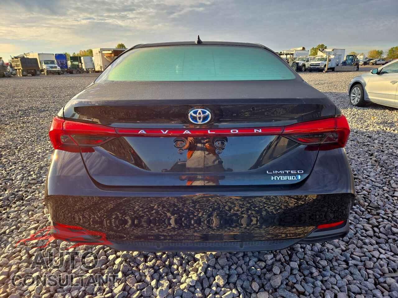 TOYOTA AVALON 2020 - 4T1D21FB2LU016834