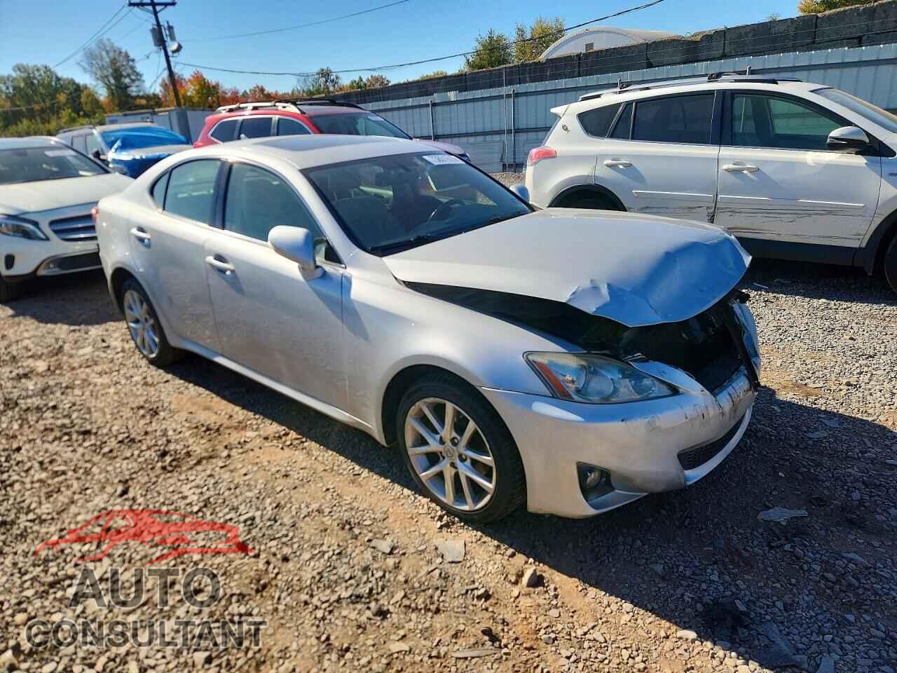 LEXUS IS 2011 - JTHCF5C22B5051459