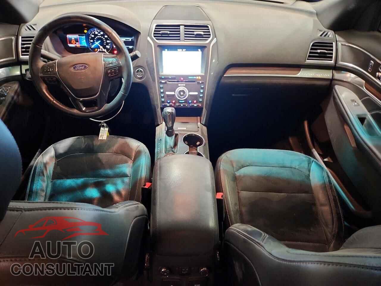 FORD EXPLORER 2018 - 1FM5K8FH5JGB13877