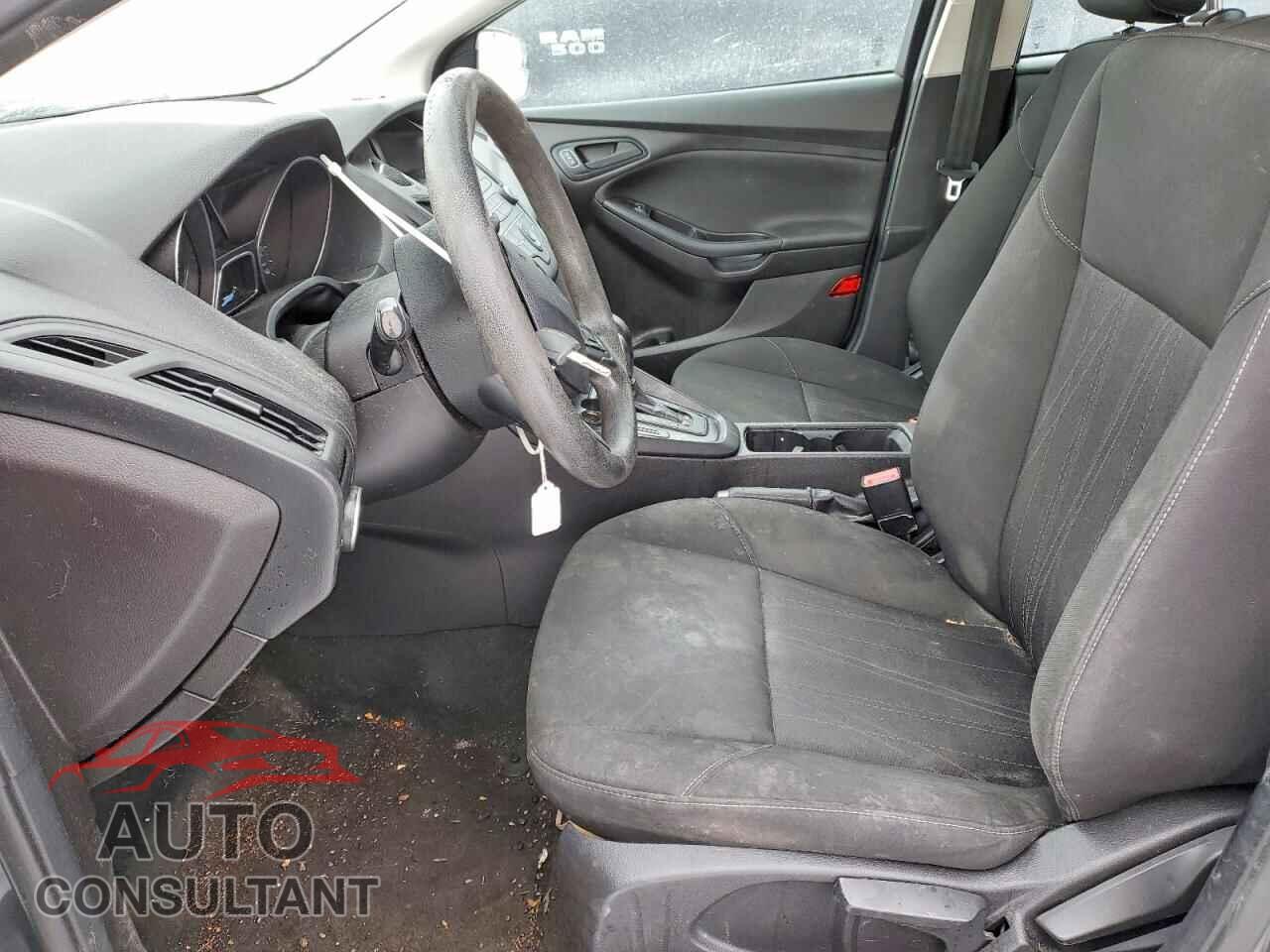 FORD FOCUS 2017 - 1FADP3E22HL347919