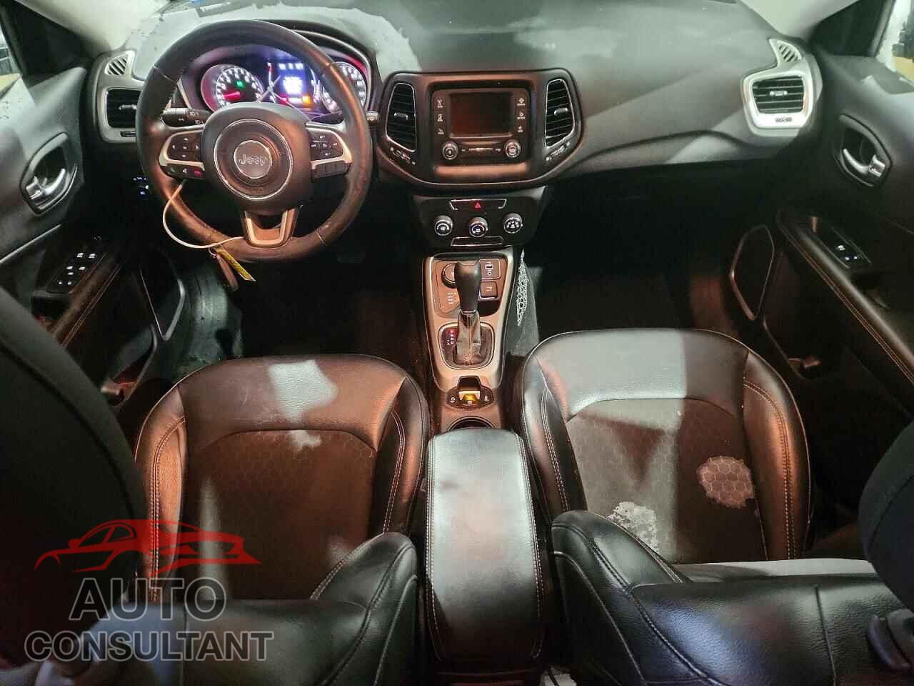 JEEP COMPASS 2018 - 3C4NJDBB8JT403057
