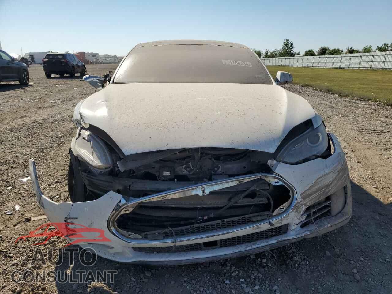TESLA MODEL S 2015 - 5YJSA1E12FF116338