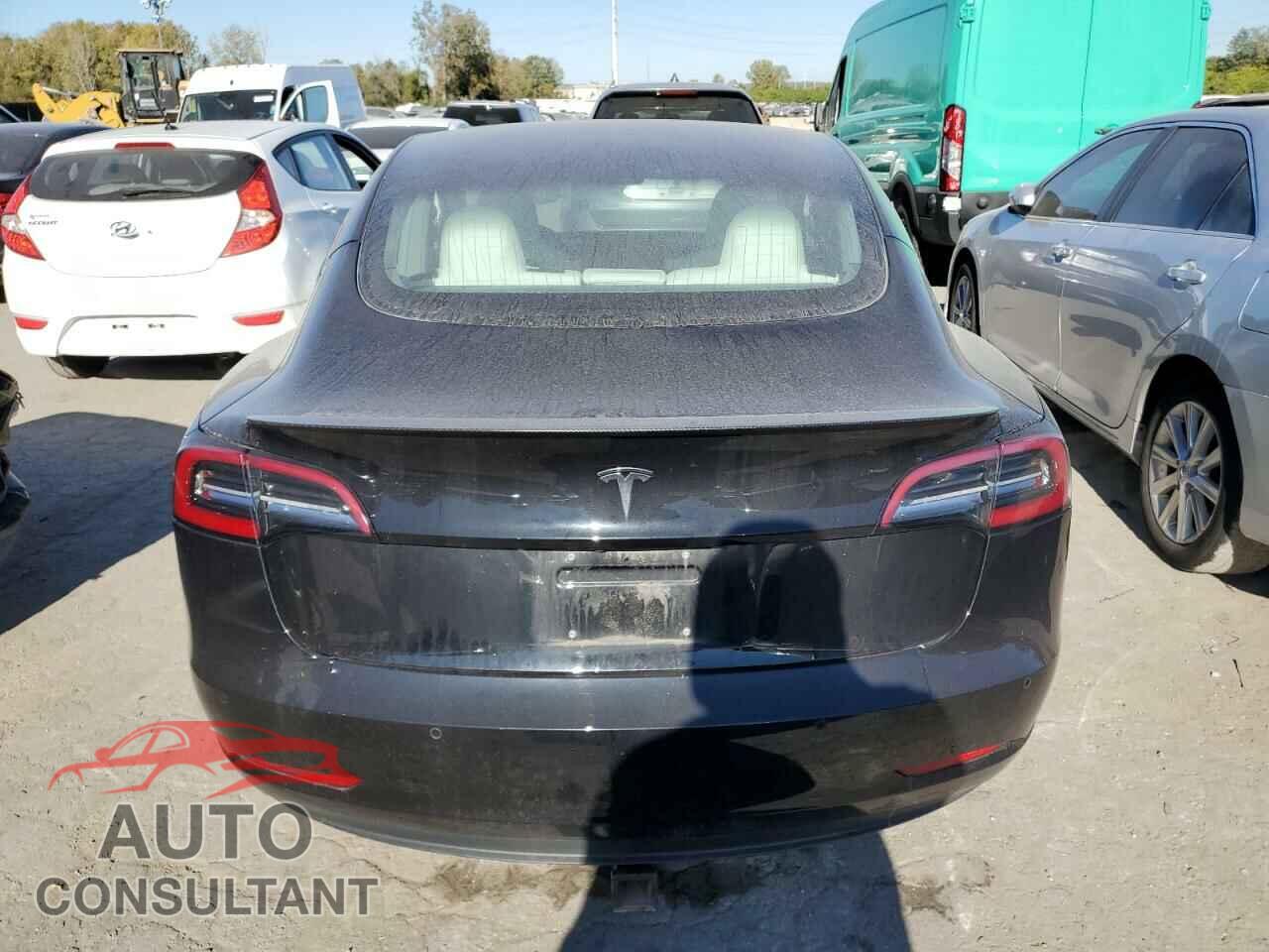 TESLA MODEL 3 2018 - 5YJ3E1EB8JF079841