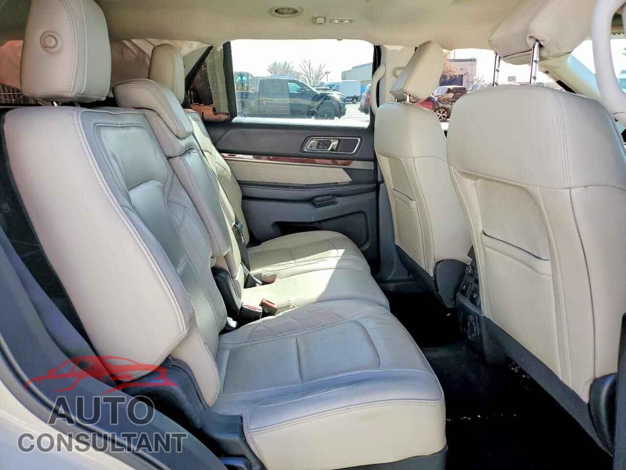 FORD EXPLORER 2018 - 1FM5K8HT1JGB31195