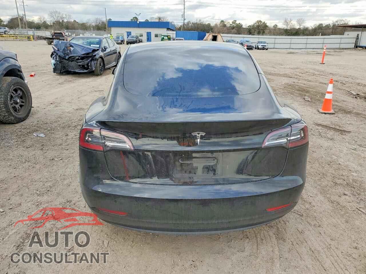 TESLA MODEL 3 2023 - 5YJ3E1EA4PF426517