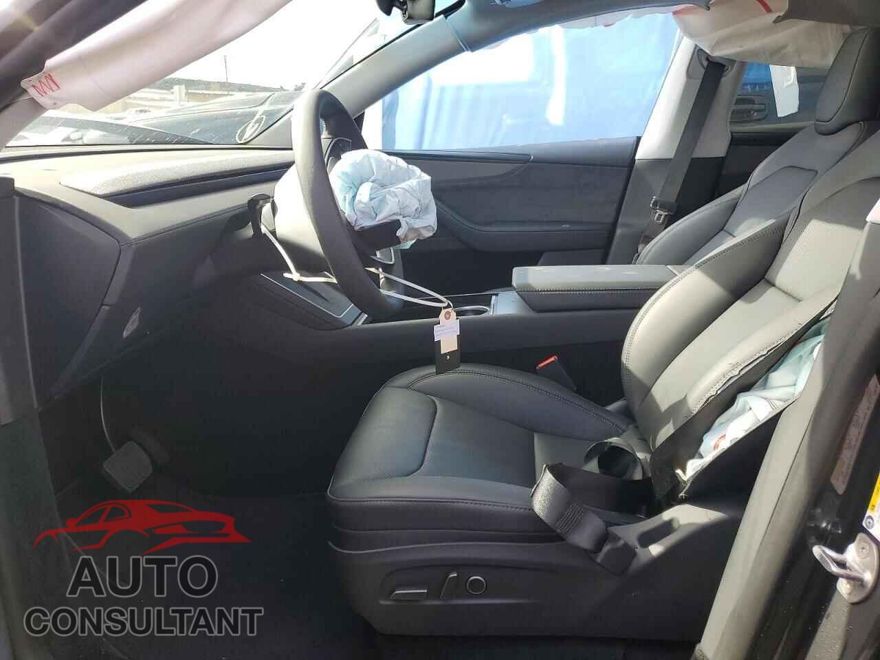TESLA MODEL Y 2026 - 7SAYGDED1TF537387