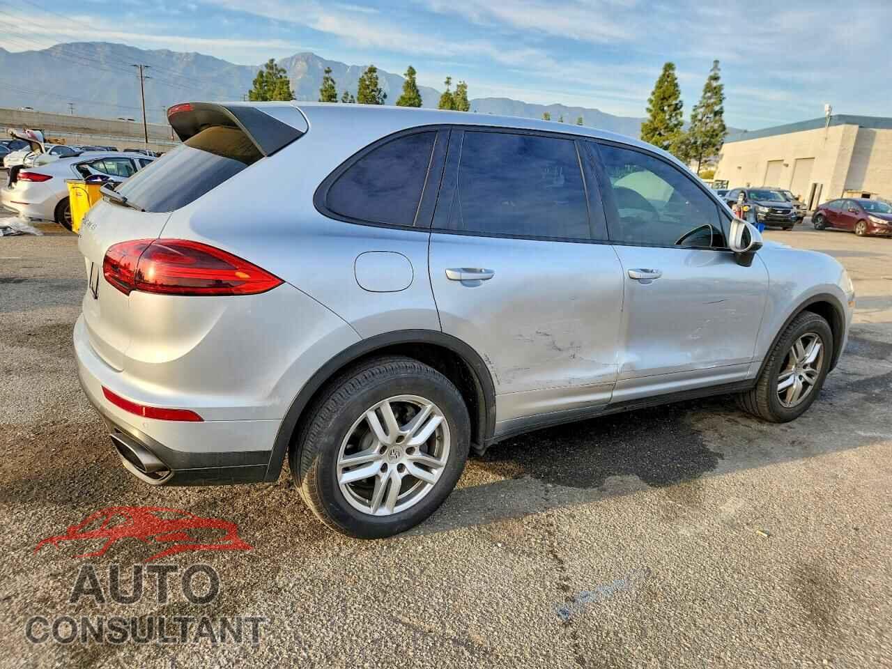 PORSCHE CAYENNE 2016 - WP1AA2A29GLA04942