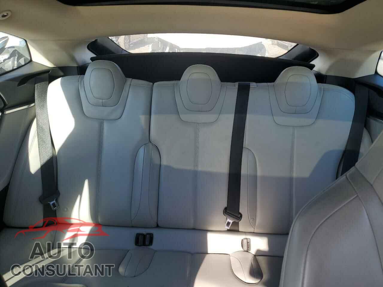 TESLA MODEL S 2014 - 5YJSA1H12EFP32826